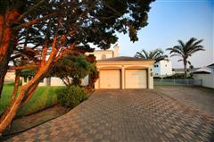 Ski boat trips in Langebaan